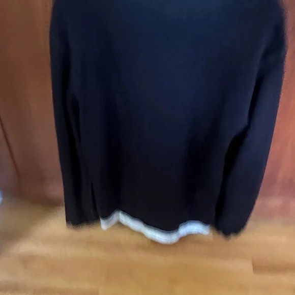 Dolce & Gabbana Black and White Logo Sweatshirt - Picture 5 of 5